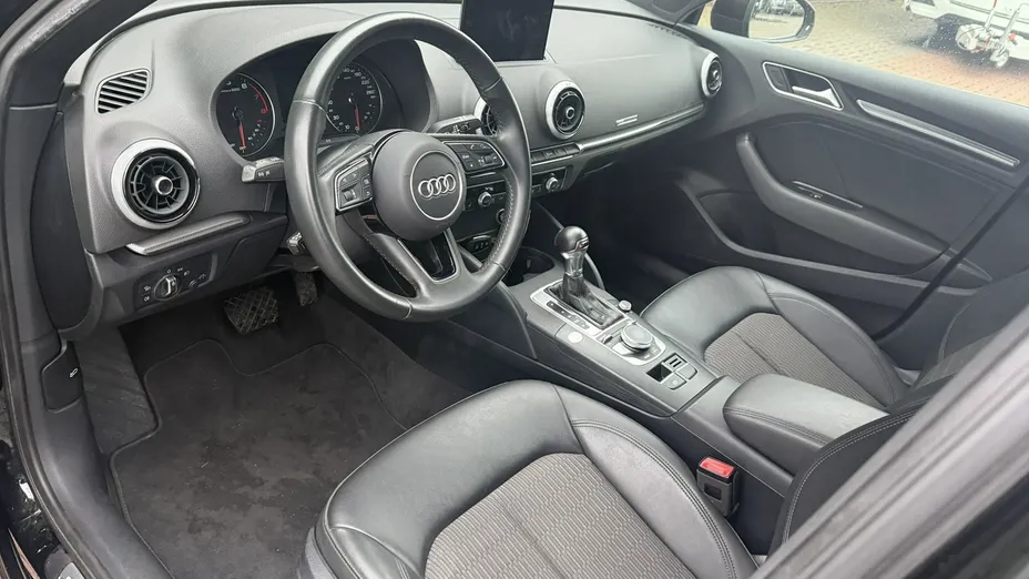 AUDI A3 Sportback -