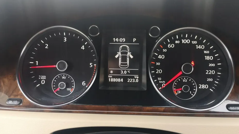 VOLKSWAGEN CC -