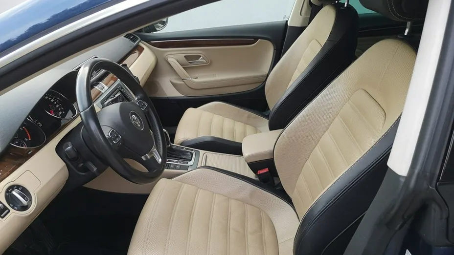 VOLKSWAGEN CC -