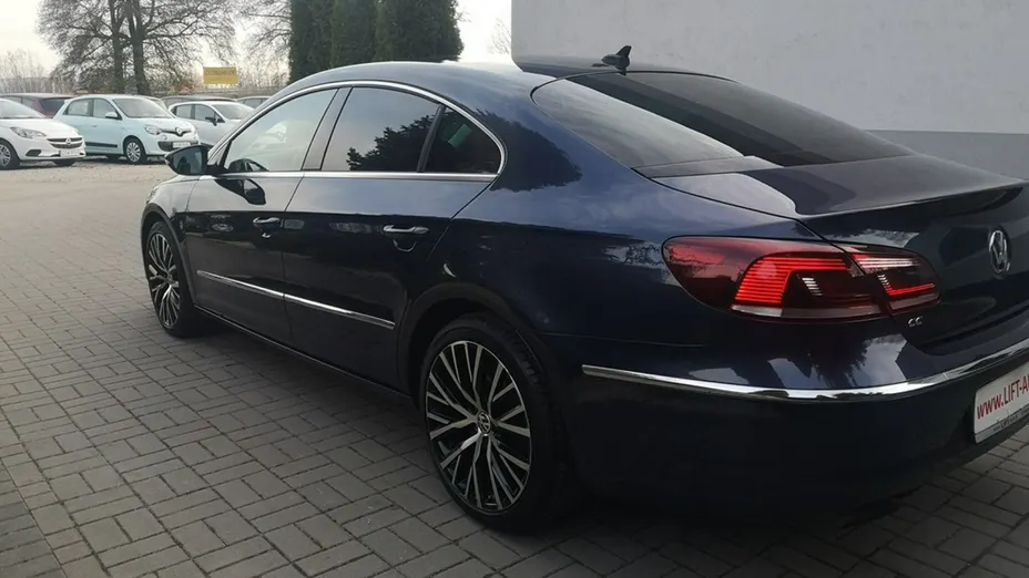 VOLKSWAGEN CC -