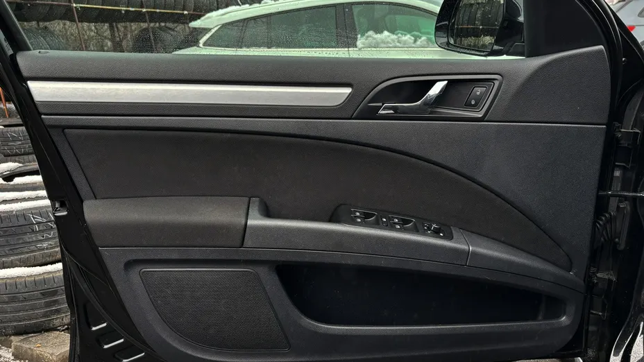 SKODA Superb -