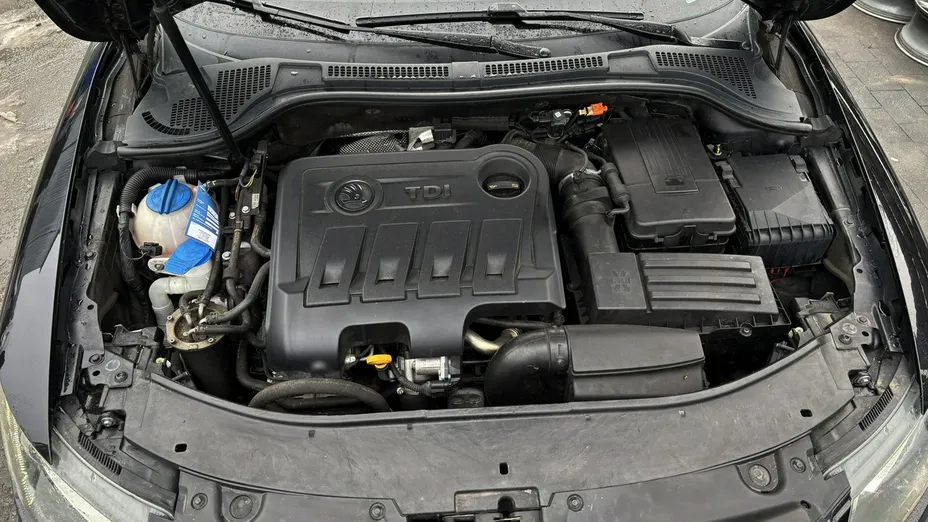 SKODA Superb -