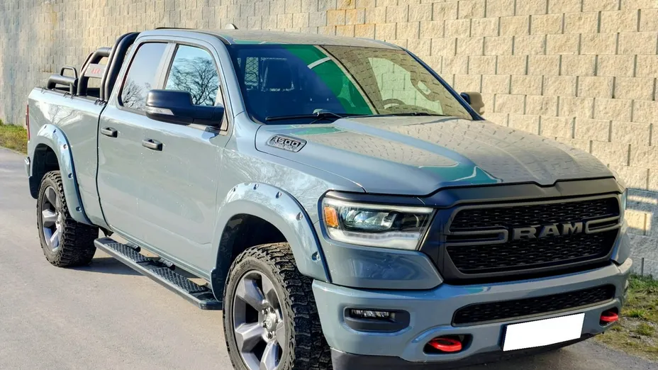 RAM 1500 -