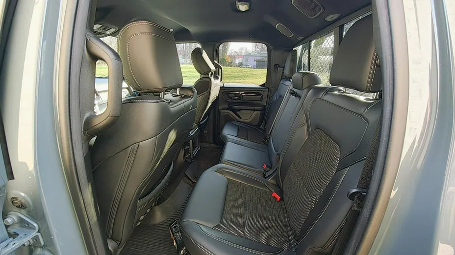 RAM 1500 -