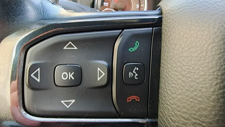 RAM 1500 -