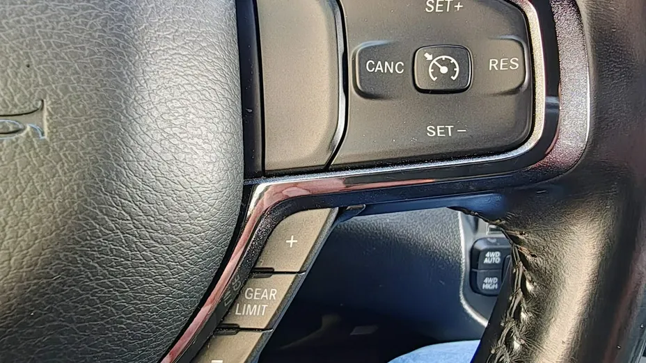 RAM 1500 -