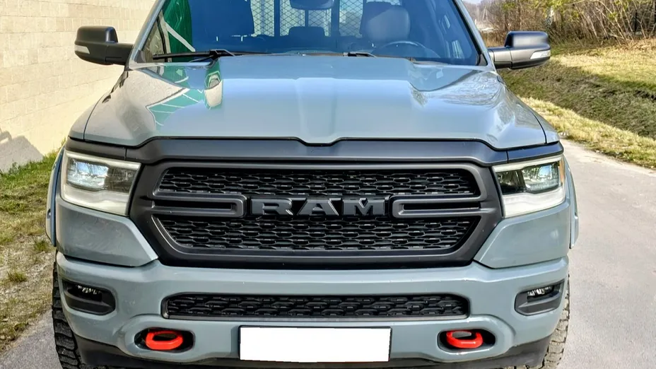 RAM 1500 -