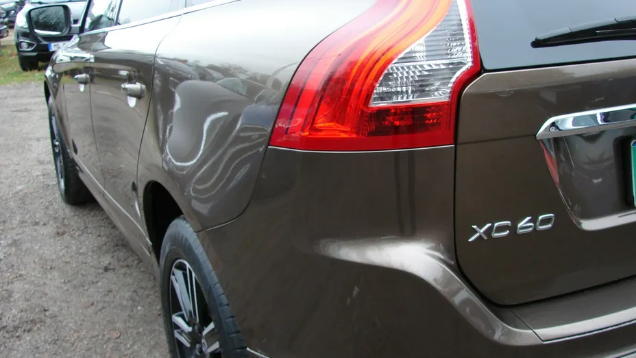 VOLVO XC60 -