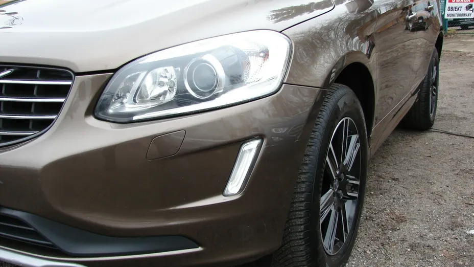 VOLVO XC60 -