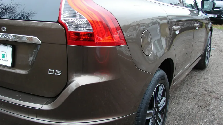 VOLVO XC60 -