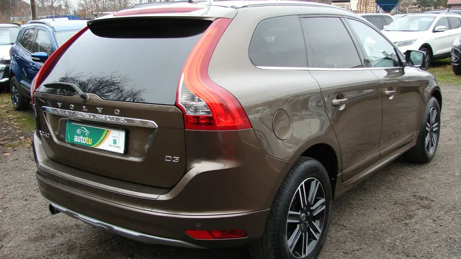 VOLVO XC60 -