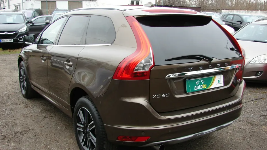 VOLVO XC60 -
