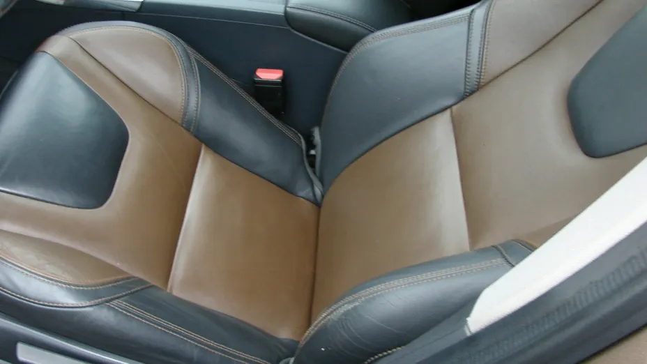 VOLVO XC60 -
