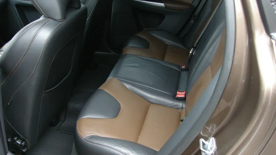 VOLVO XC60 -