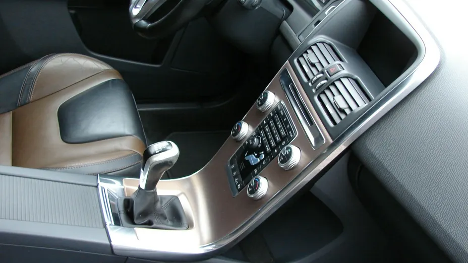 VOLVO XC60 -