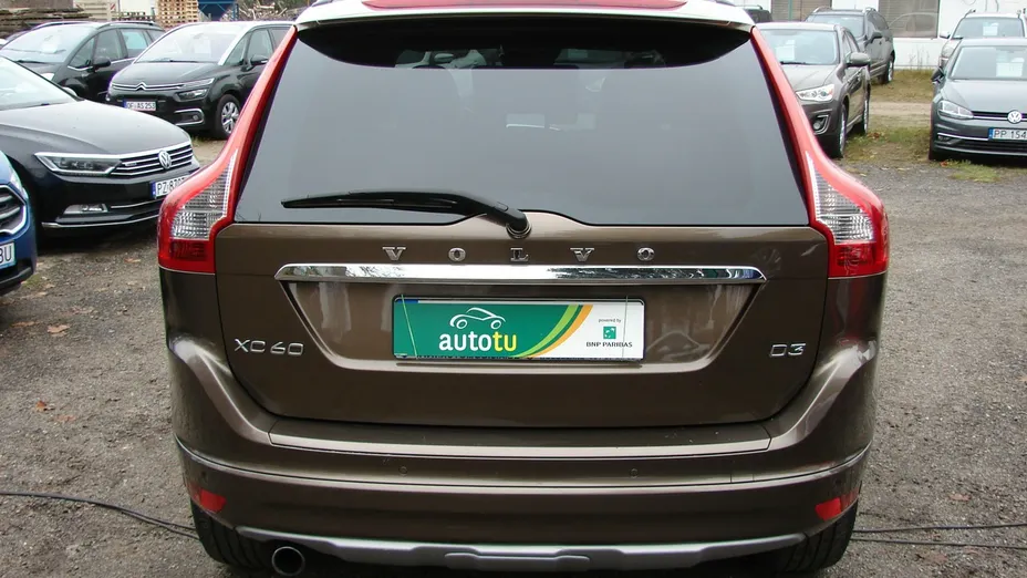 VOLVO XC60 -