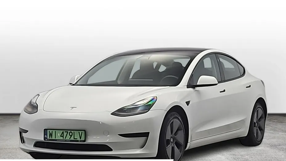 TESLA Model 3 -