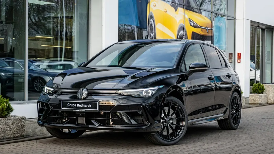 VOLKSWAGEN Golf -