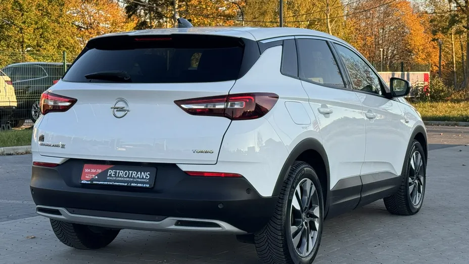 OPEL Grandland X -