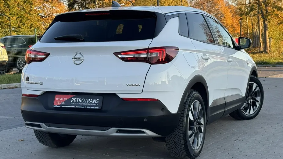 OPEL Grandland X -