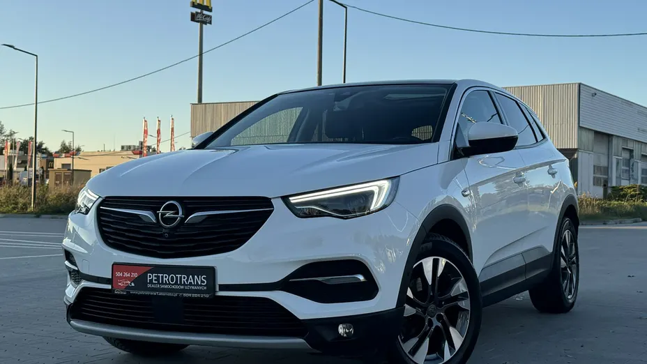 OPEL Grandland X -