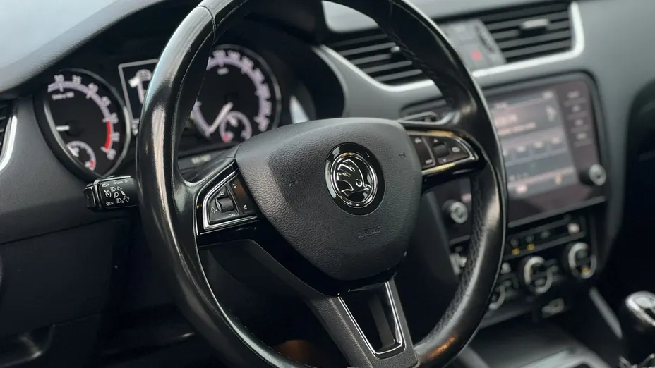 SKODA Octavia -