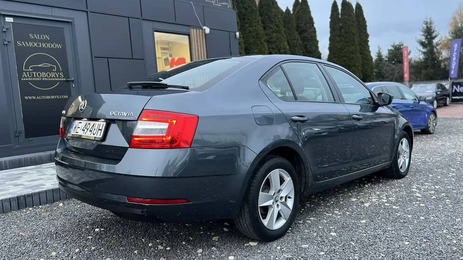 SKODA Octavia -