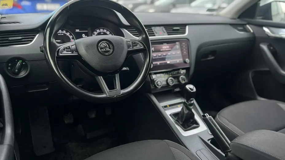 SKODA Octavia -