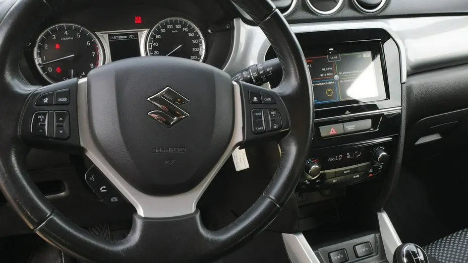 SUZUKI Vitara -
