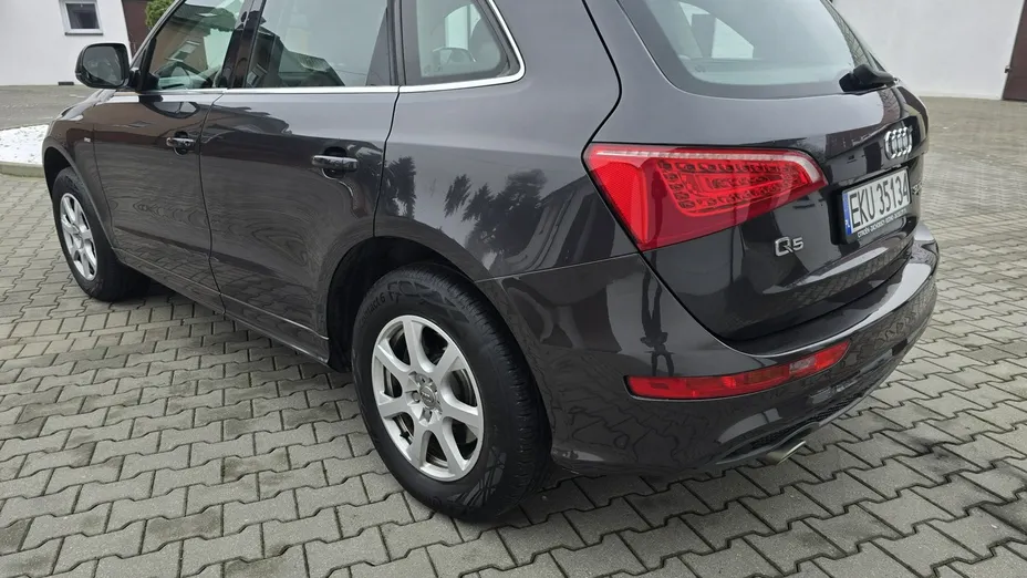 AUDI Q5 -