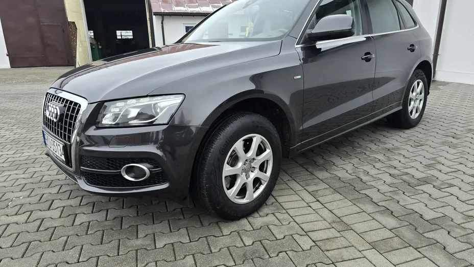 AUDI Q5 -