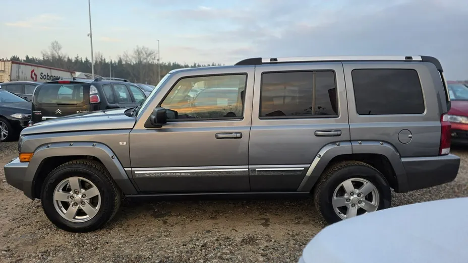 JEEP Commander -