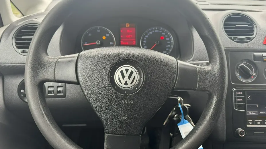 VOLKSWAGEN Caddy -