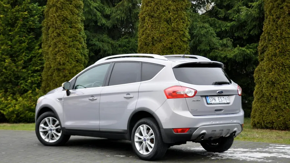 FORD Kuga -