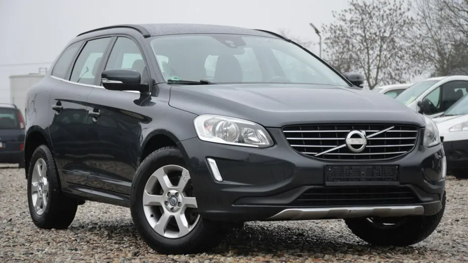 VOLVO XC60 -