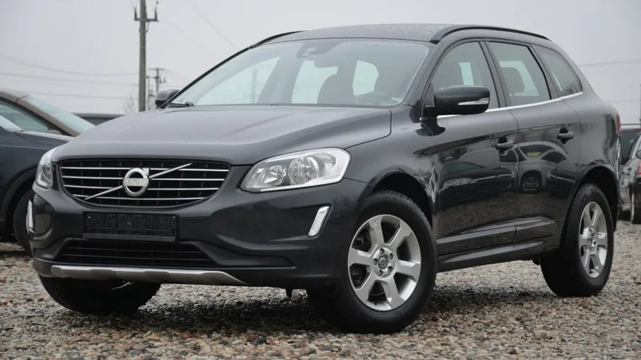 VOLVO XC60 -