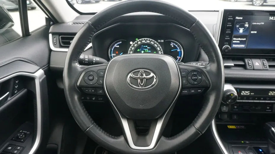 TOYOTA RAV4 -