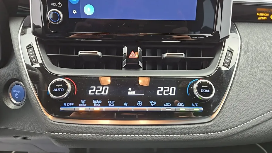 TOYOTA Corolla -