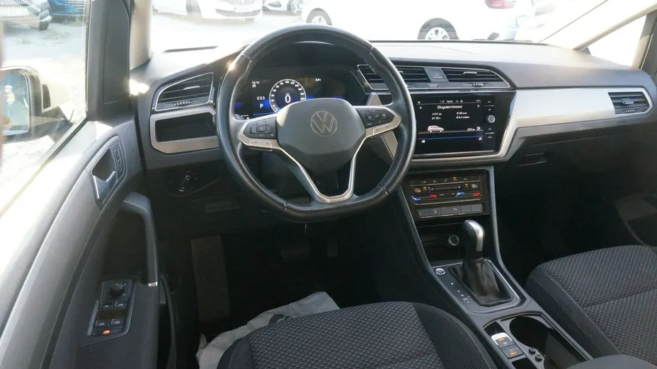 VOLKSWAGEN Touran -