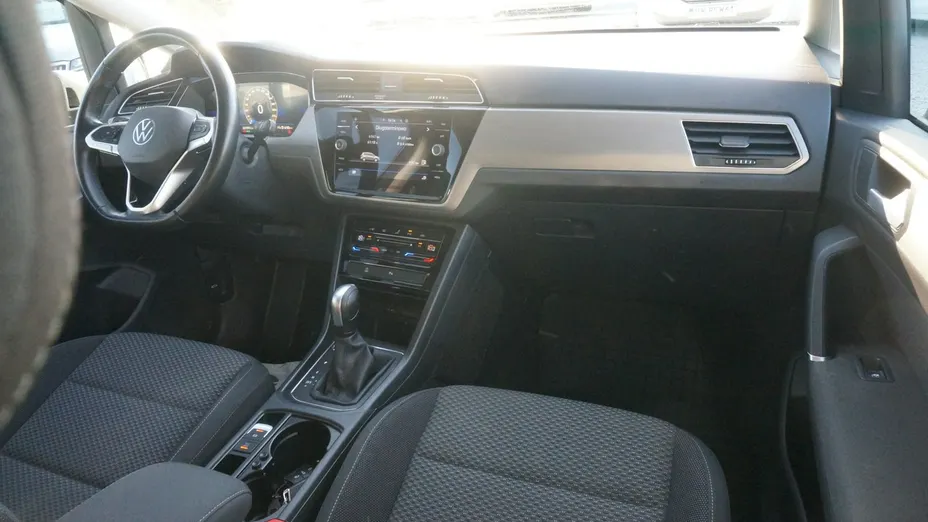 VOLKSWAGEN Touran -