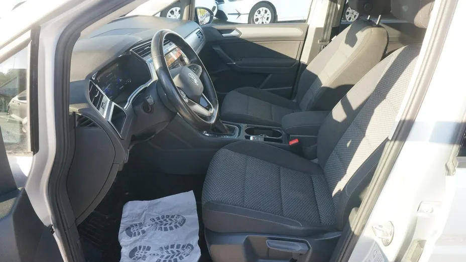VOLKSWAGEN Touran -