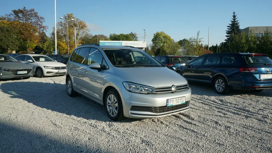 VOLKSWAGEN Touran -