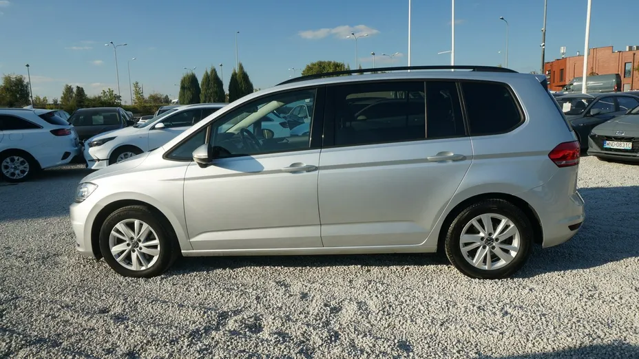 VOLKSWAGEN Touran -