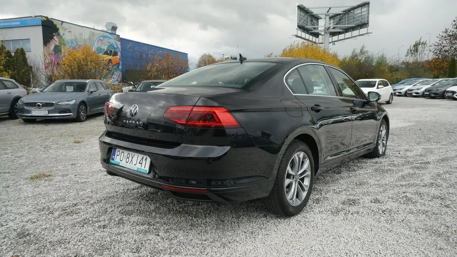 VOLKSWAGEN Passat -