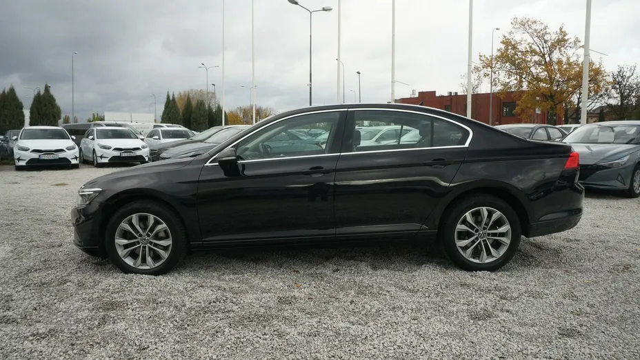 VOLKSWAGEN Passat -