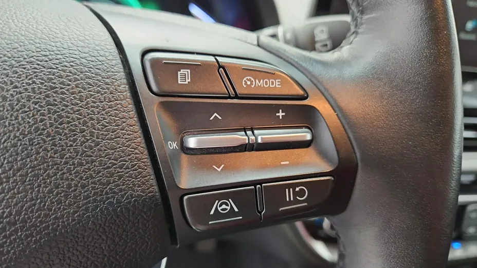 HYUNDAI i30 -