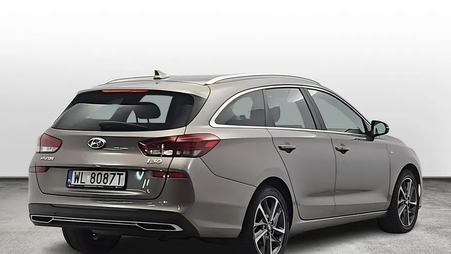 HYUNDAI i30 -