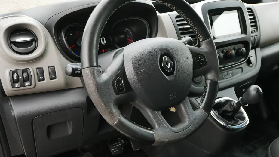 RENAULT Trafic -