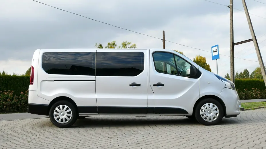 RENAULT Trafic -