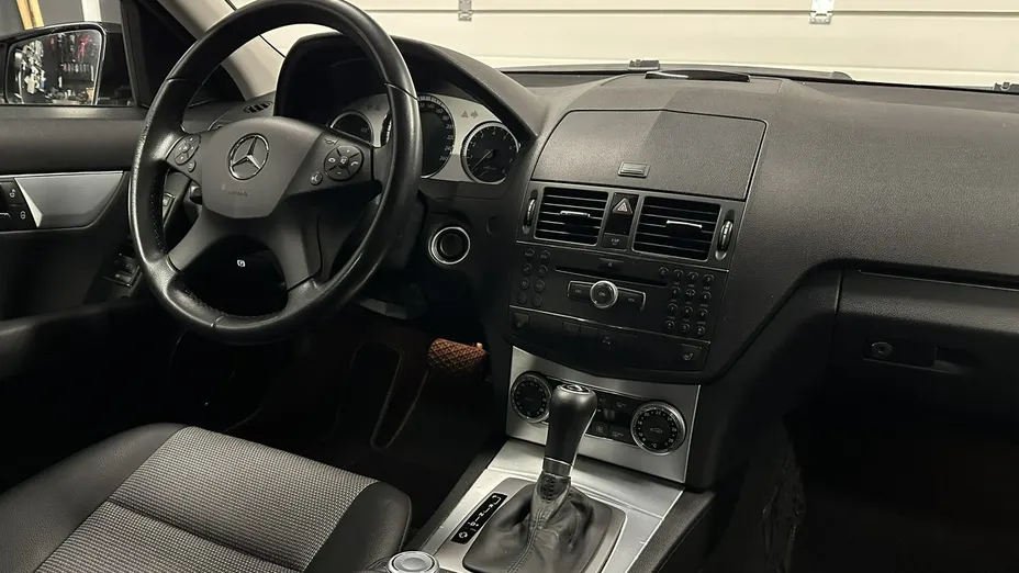 MERCEDES-BENZ C Klasa -